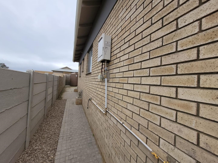 3 Bedroom Property for Sale in Mooikloof Country Estate Western Cape